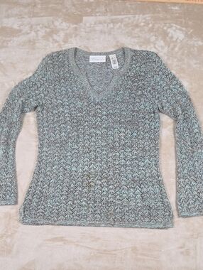 First Impressions Mint and Gray Marled V-Neck Knit Top